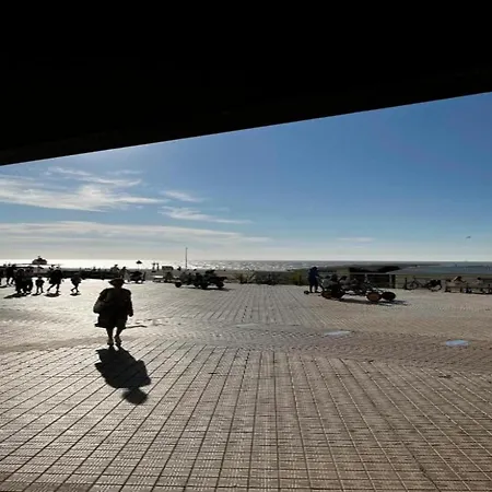 In With Stunning Sea View Apartament