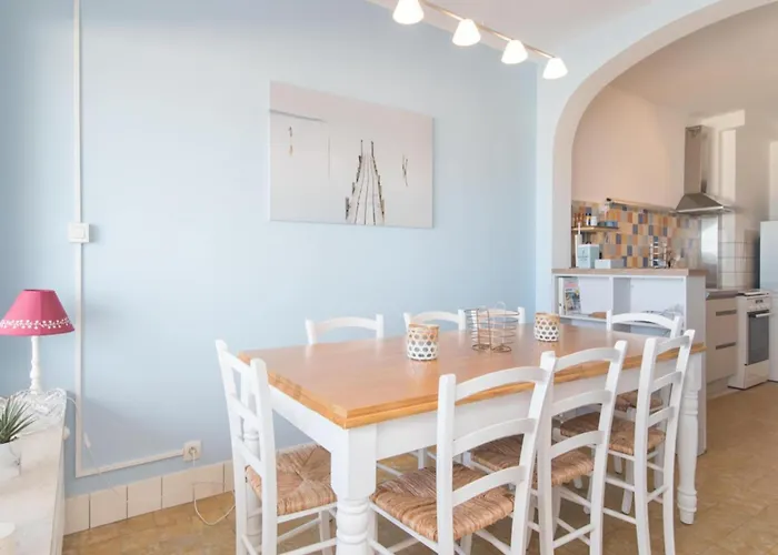 In With Stunning Sea View